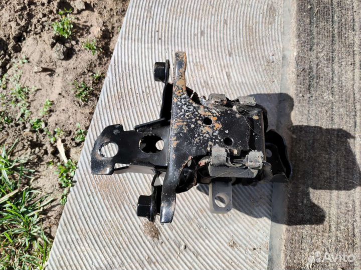 Опора двигателя skoda