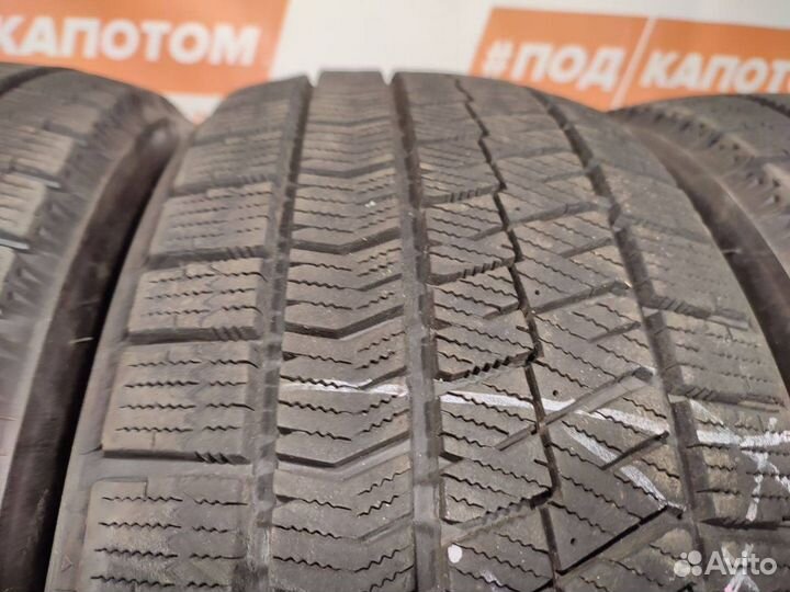 Bridgestone Blizzak VRX2 215/45 R18