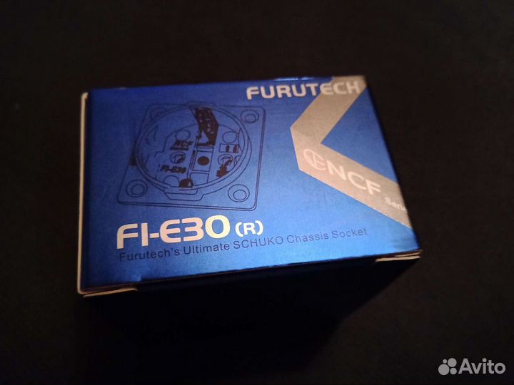 Furutech FI-E30(R) NCF. Розетка