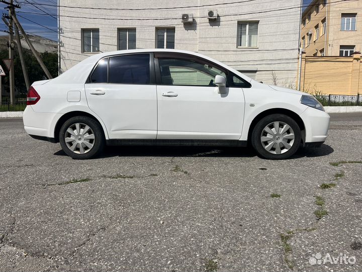 Nissan Tiida Latio 1.5 AT, 2005, 240 000 км