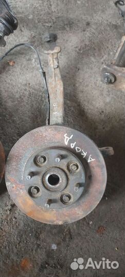 Кулак передний правый левый Honda Accord5