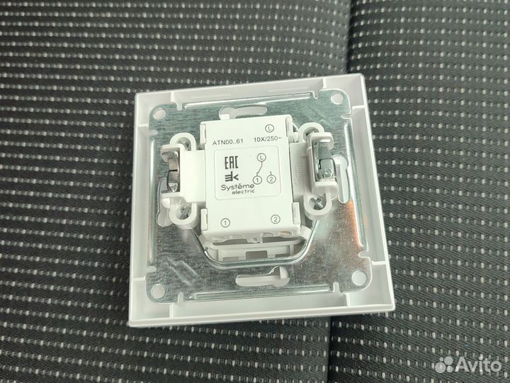 Выключатель переключатель проходной