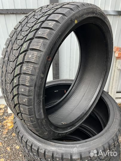 Tri Ace Snow White II 245/50 R18 104H