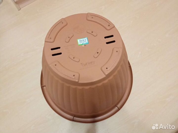 Горшок для цветов высокий