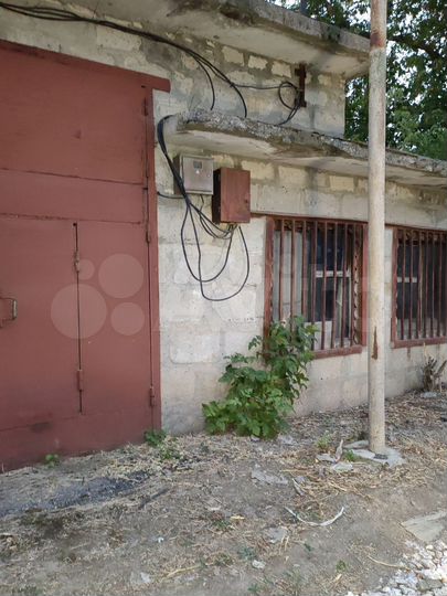 Гараж, > 30 м²