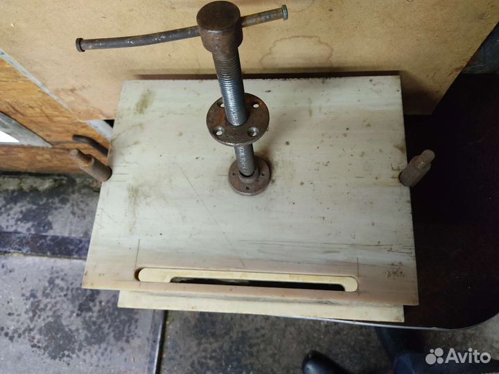 Пресс для книг