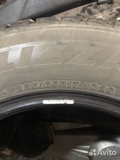 Achilles 868 All Seasons 17.5/65 R17 102S