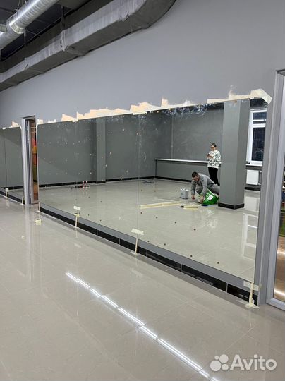 Зеркало с LED-подсветкой