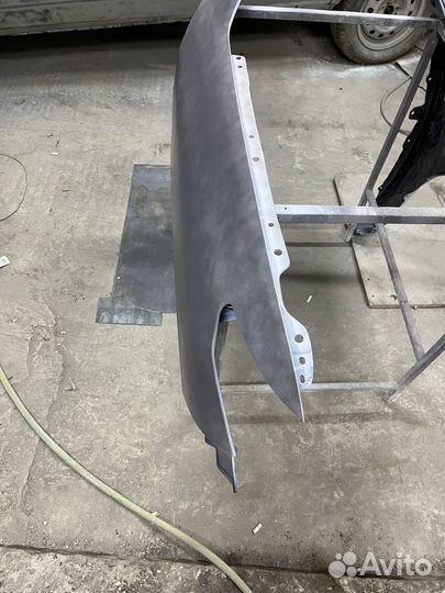 Крылья комплек пластиковые Toyota Land Cruiser 200