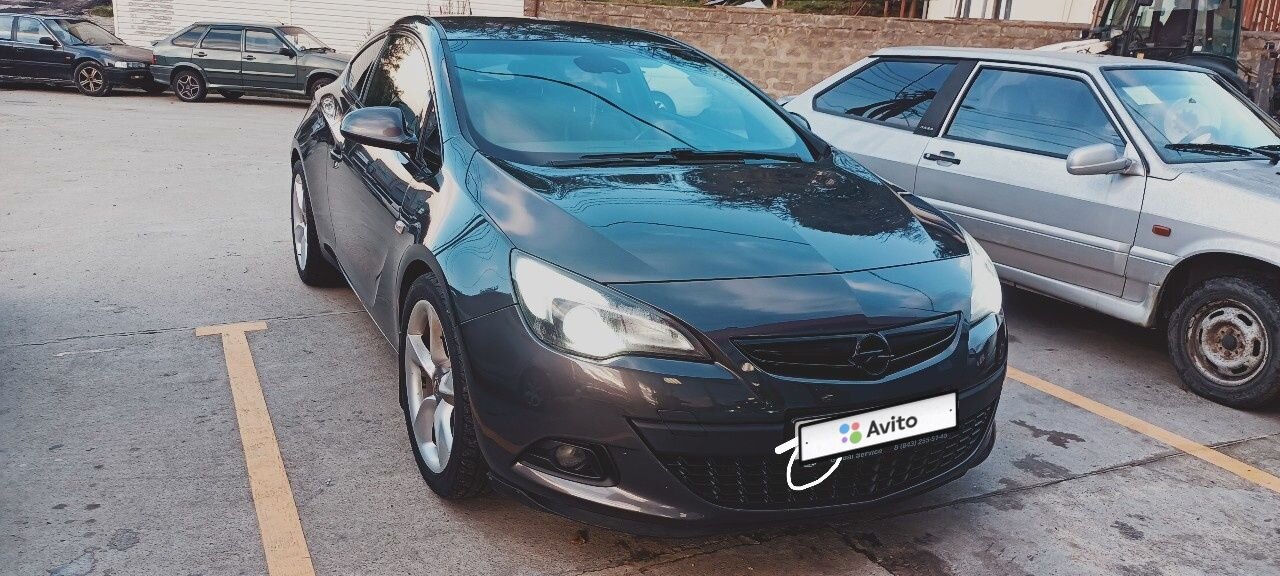 Opel Astra GTC: фото владельца