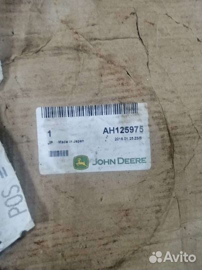 Подшипник John Deere AH125975