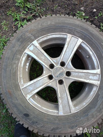 Dunlop Winter Maxx 215/65 R16