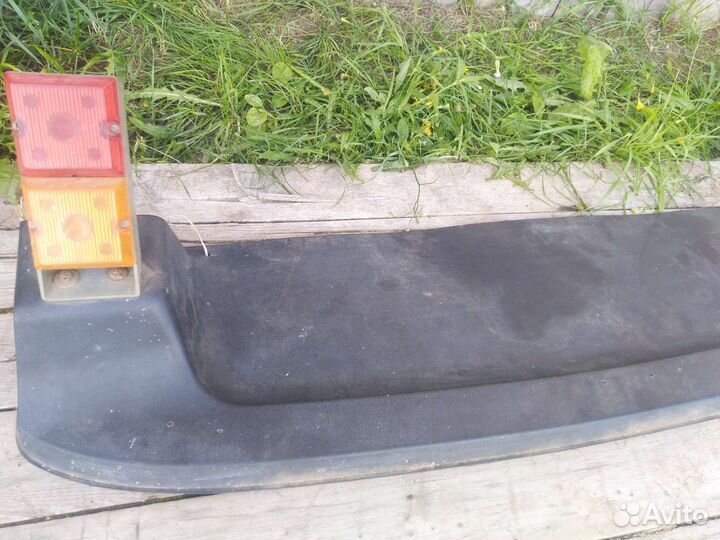 Задняя полка с фонарями ваз