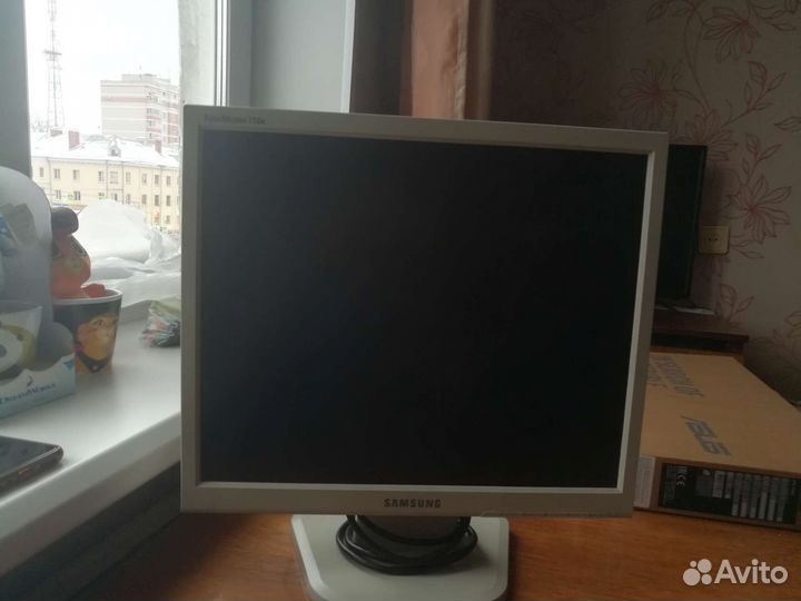 Монитор Samsung