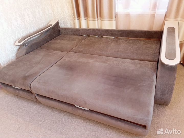 Диван с оттоманкой бу