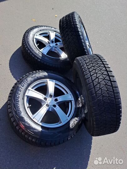 Bridgestone Blizzak DM-V2 225/65 R17 102S