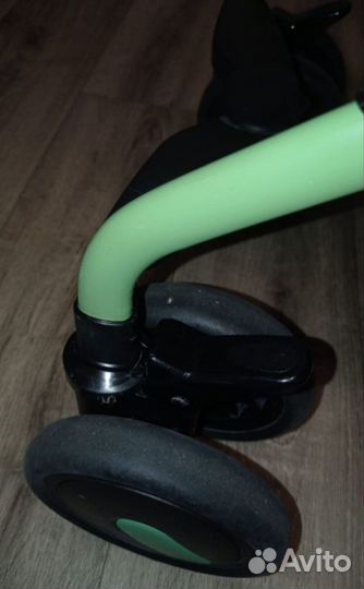 Прогулочная коляска трость peg perego pliko mini