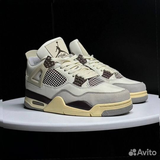 Кроссовки Nike Air Jordan 4 white