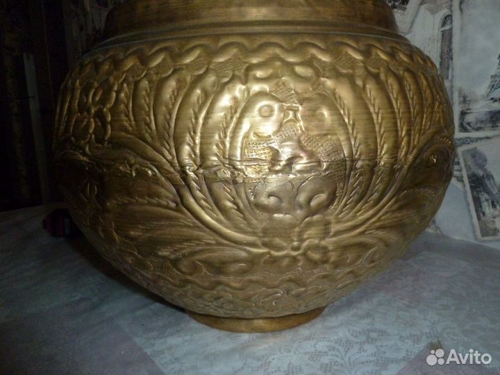 Большое напольное кашпо, ваза, бронза