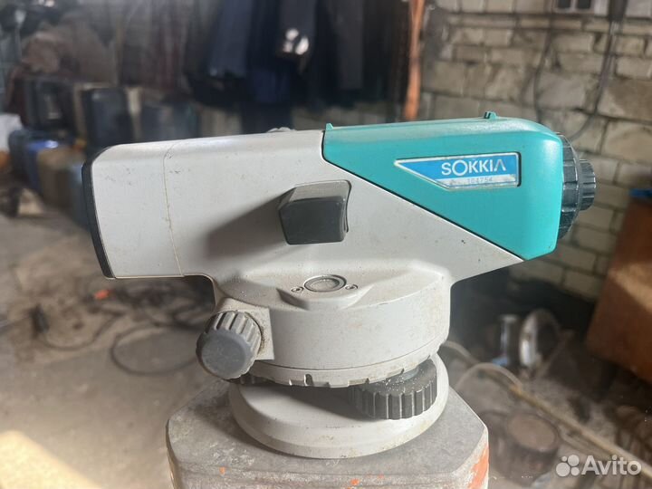 Оптический нивелир Sokkia B40