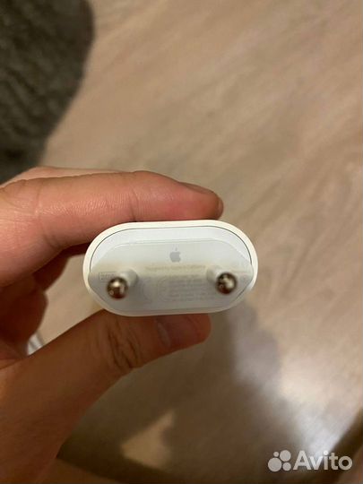 Оригинальная быстрая зарядка 20w на iPhone