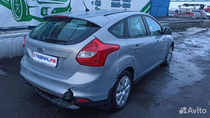 Рычаг задний верхний Ford Focus 3 1752736