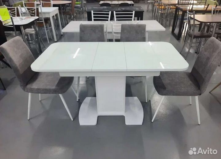 Кухонный стол деревянное подстолье