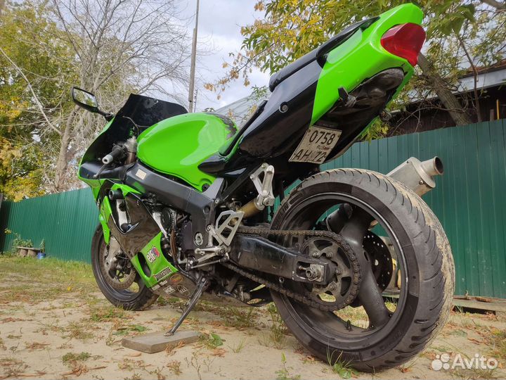 Kawasaki ZX-7R