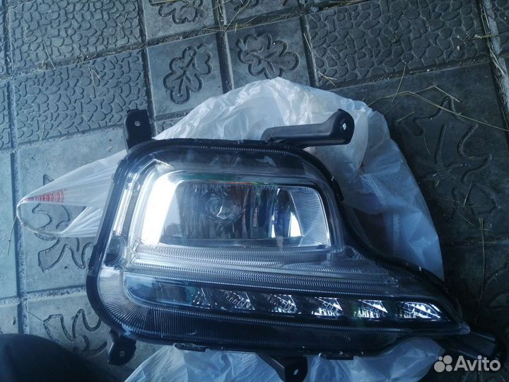 Левая Птф на KIA rio 4 92201-4Y500 (новая)