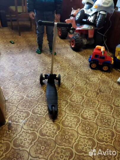 Самокат детский трехколесный