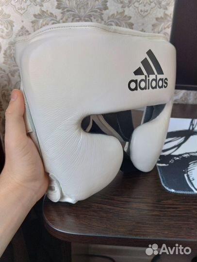 Боксерский шлем adidas