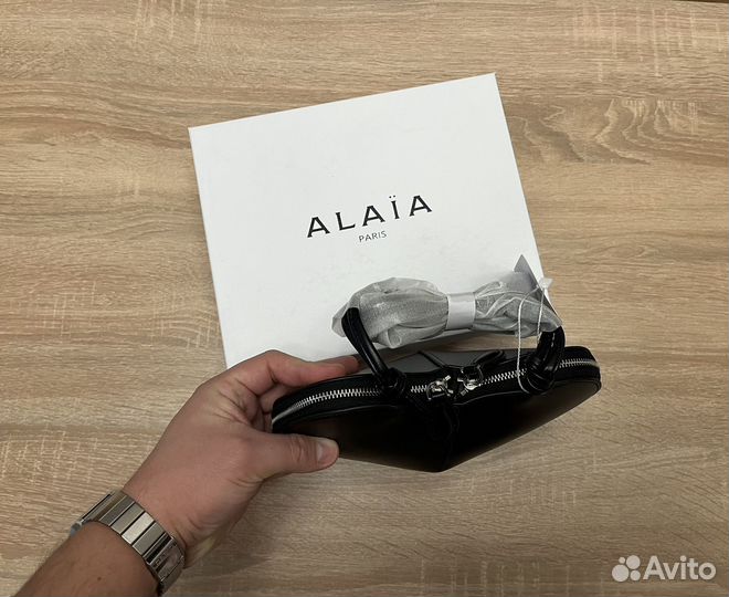 Сумка Alaia в виде сердца с коробкой