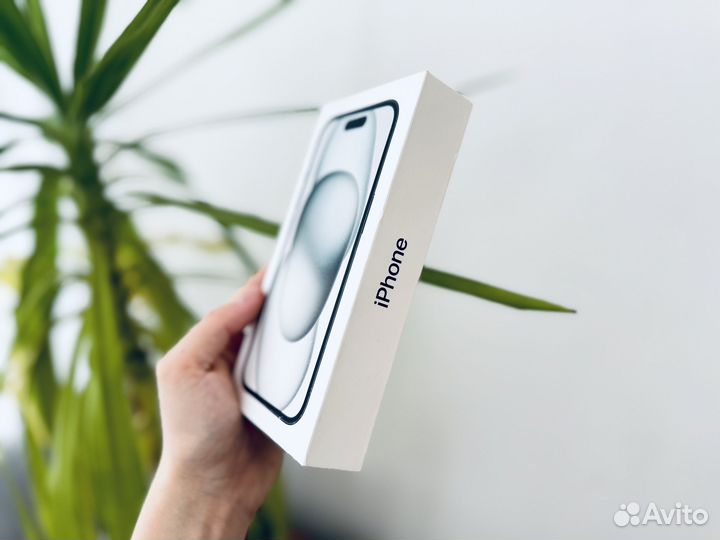 iPhone 15, 256 ГБ