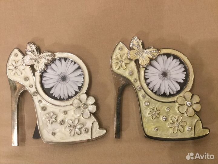 Рамки для фото в виде лабутенов со стразами новые