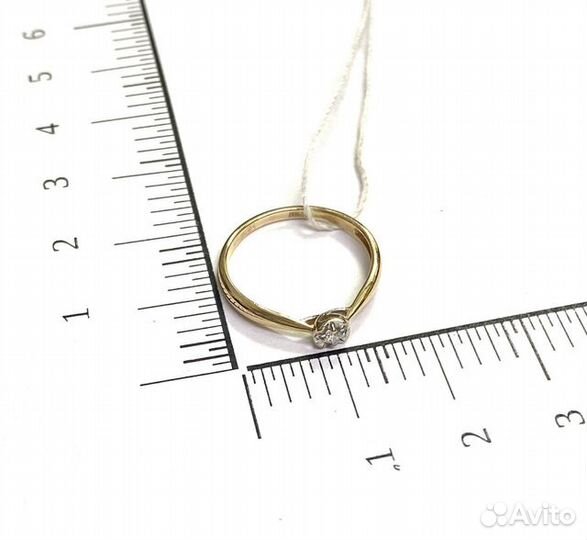 Золотое кольцо с камнем 16р