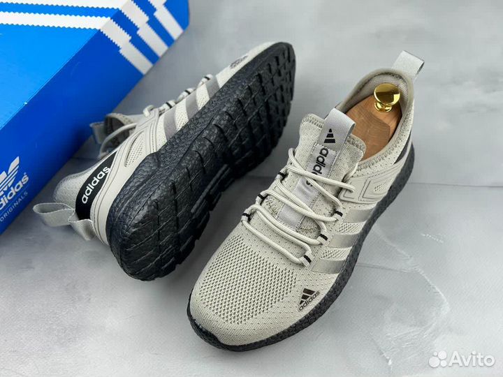 Кроссовки мужские лёгкие adidas бежевые