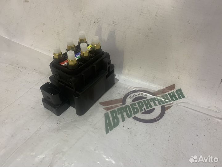 Блок клапанов пневмы Mercedes GL x164 (2006-2012)