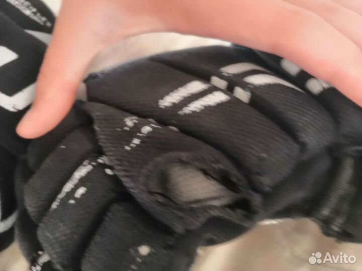 Краги хоккейные