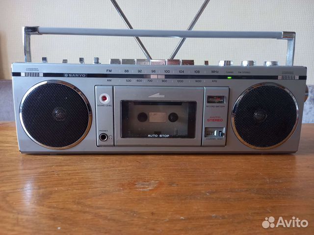 Магнитола Sanyo 7700 с фм 87-108 Mhz