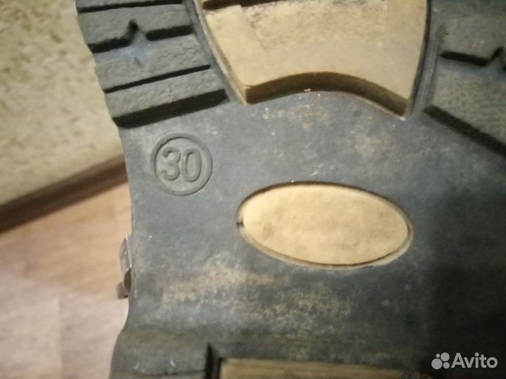 Ботинки осенние р30