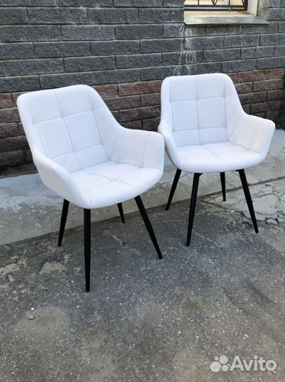 Перетяжка стульев и кресел