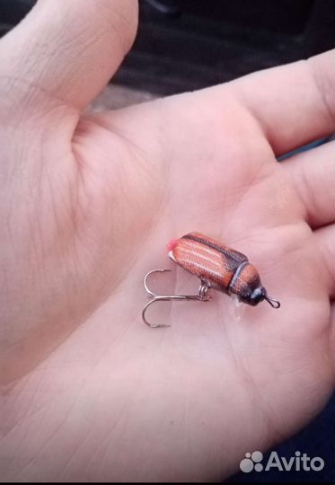 Воблер майский жук приманка на головля