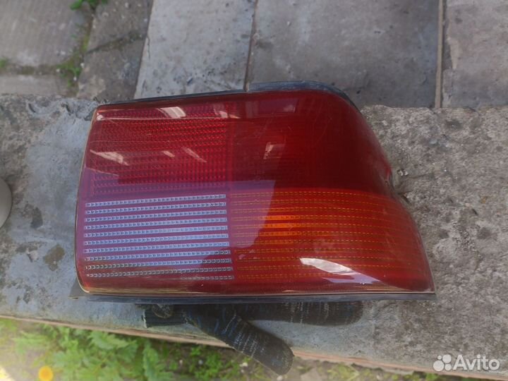 Фонарь задний правый ford escort 95-00