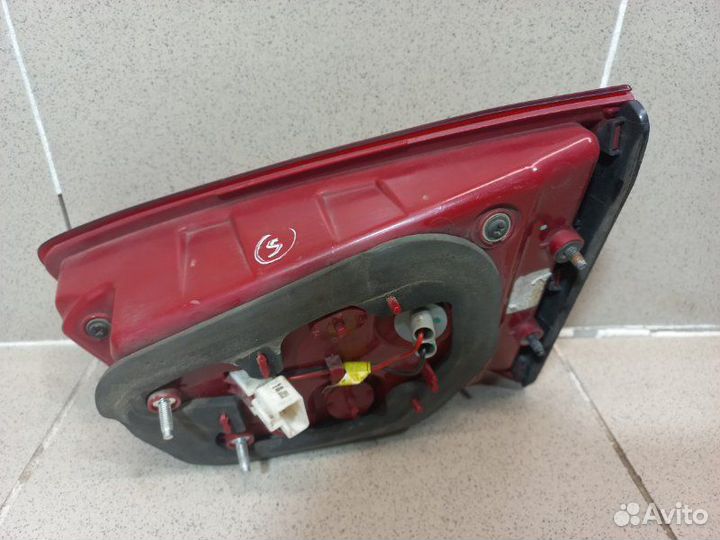 Фонарь задний внутренний левый Kia Sportage SL