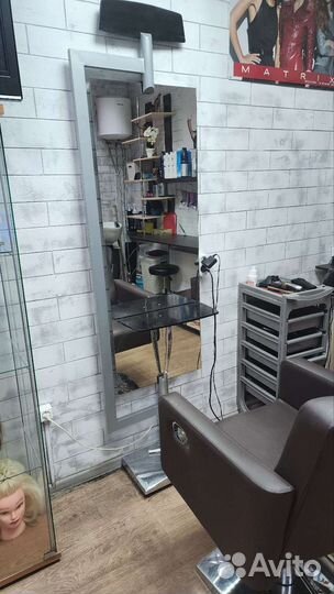 Парикмахерское зеркало