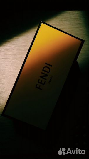 Солнцезащитные очки женские fendi