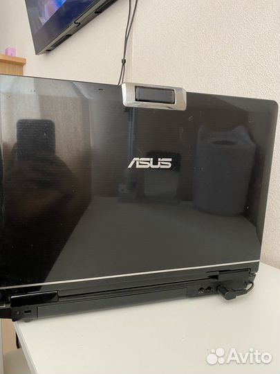 Ноутбук asus