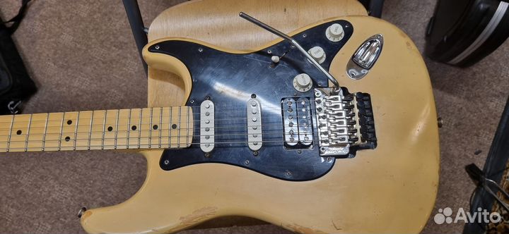 Продам гитару Fender Stratocaster