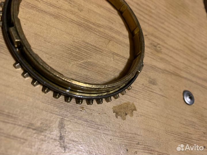 Блокирующее кольцо 3,4, 5 Mitsubishi lancer 2,0 л