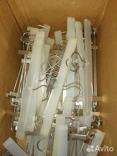 Вешалки плечики деревянные